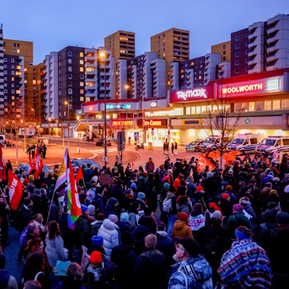 Demonstration gegen den AfD-Kreisparteitag im Bürgerzentrum Chorweiler in Köln Chorweiler.