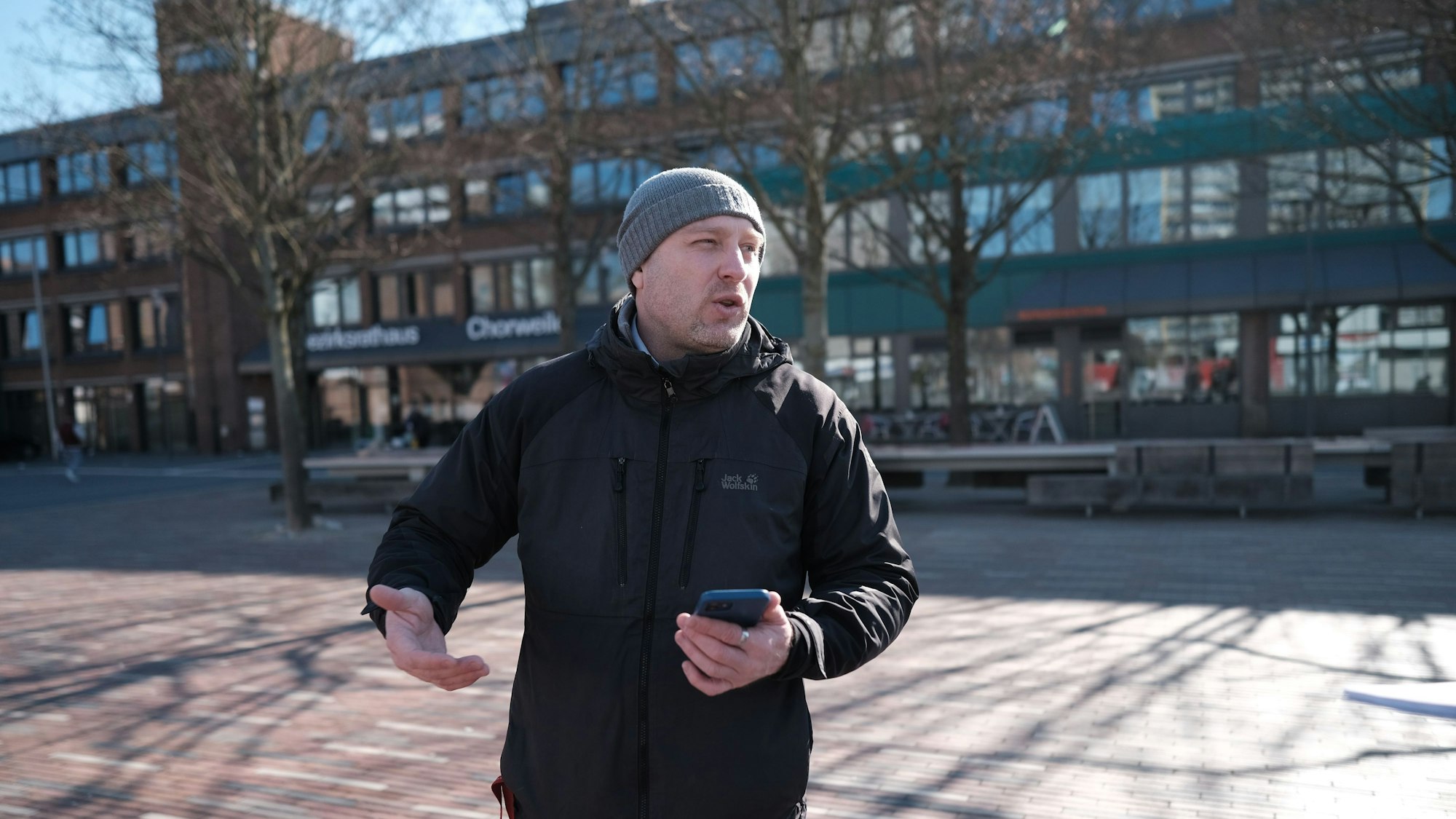 Roman Friedrich arbeitet seit rund 20 Jahren als Sozialarbeiter in Chorweiler und sitzt für die CDU in der Bezirksvertretung,