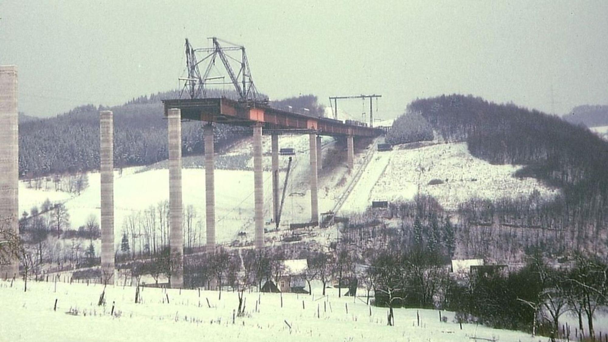 Die Wiehltalbrücke im Bau vor 55 Jahren.