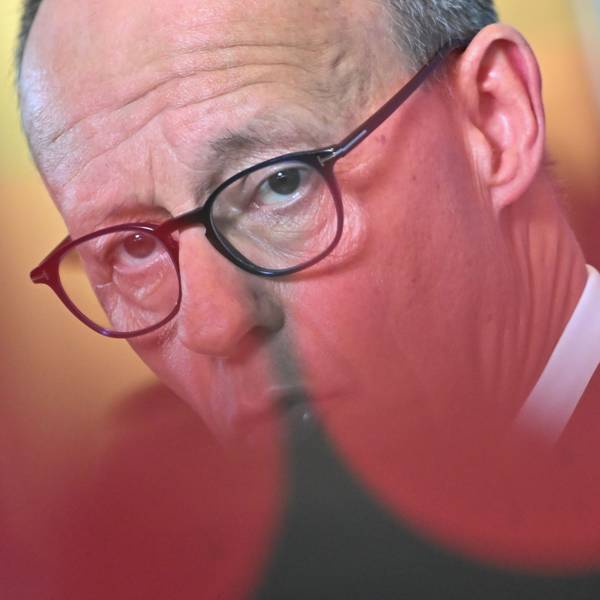 Friedrich Merz nimmt Organisationen ins Visier, die im Vorfeld der Bundestagswahl gegen ihn und seine Migrationsabstimmung mit der AfD demonstriert hatten.