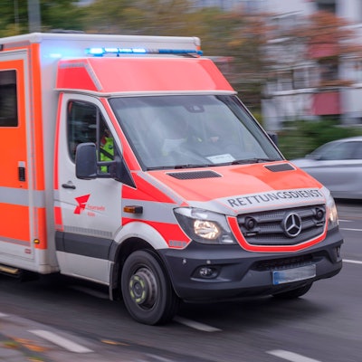 Ein Rettungswagen im Einsatz (Symbolfoto).