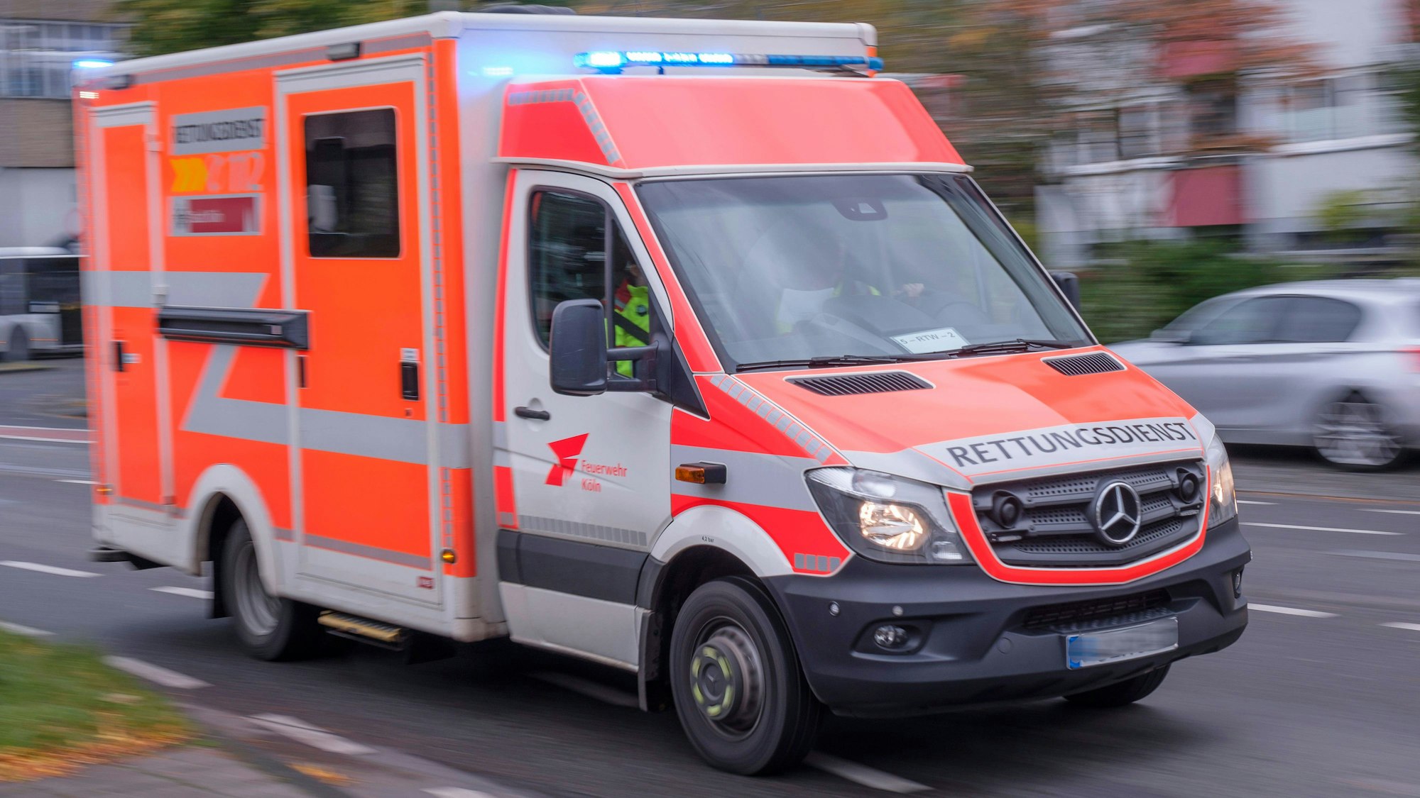 Ein Rettungswagen im Einsatz (Symbolfoto).