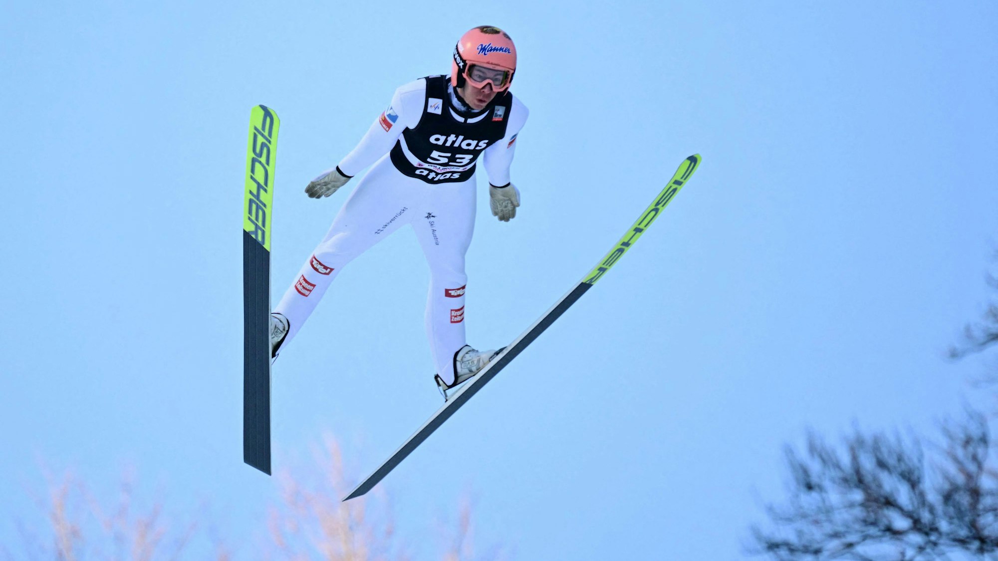 Skispringer Stefan Kraft in Aktion.