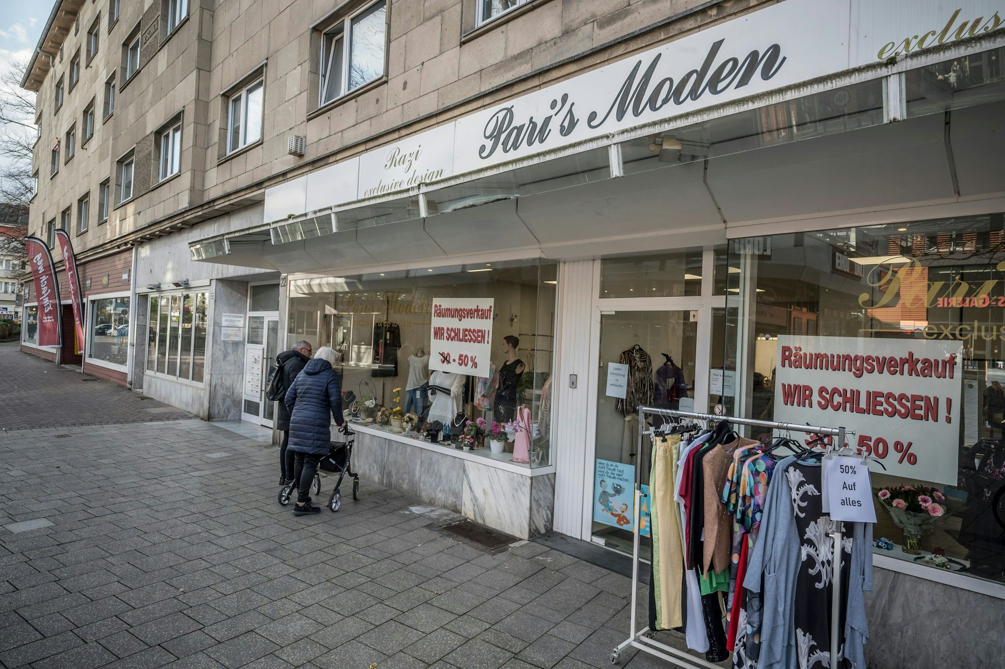 Pari's Moden in Wiesdorf schließt.