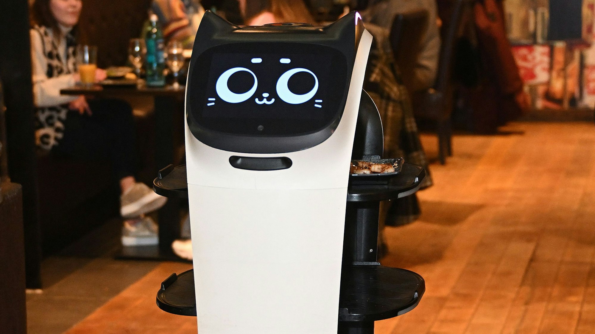 Der Roboter Bella arbeitet im Sushirestaurants Miyummy.