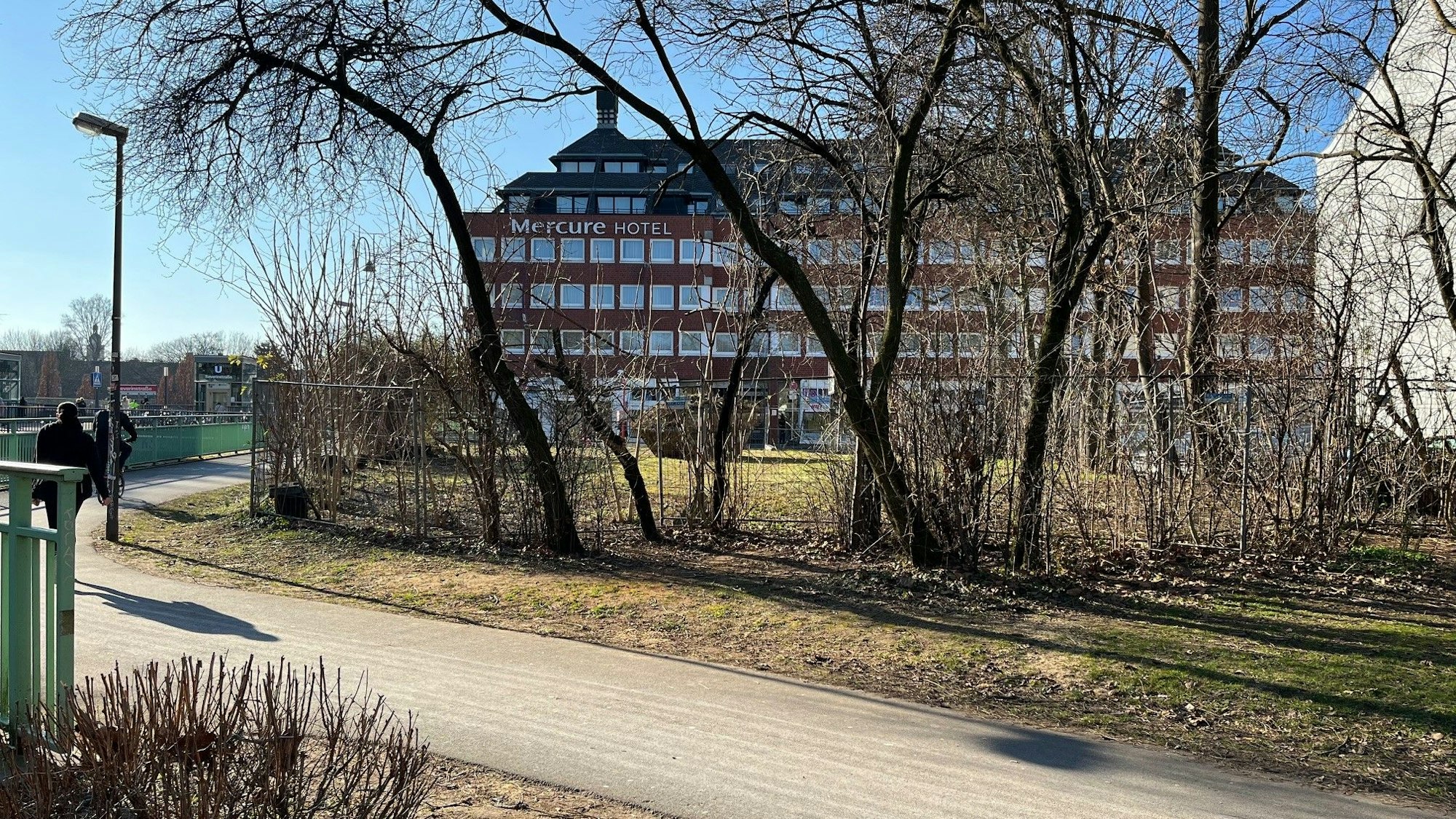Das Bild zeigt eine Fläche nahe des Waidmarkt, die als Interim während des Baus der Feuerwache 1 infrage kommt.