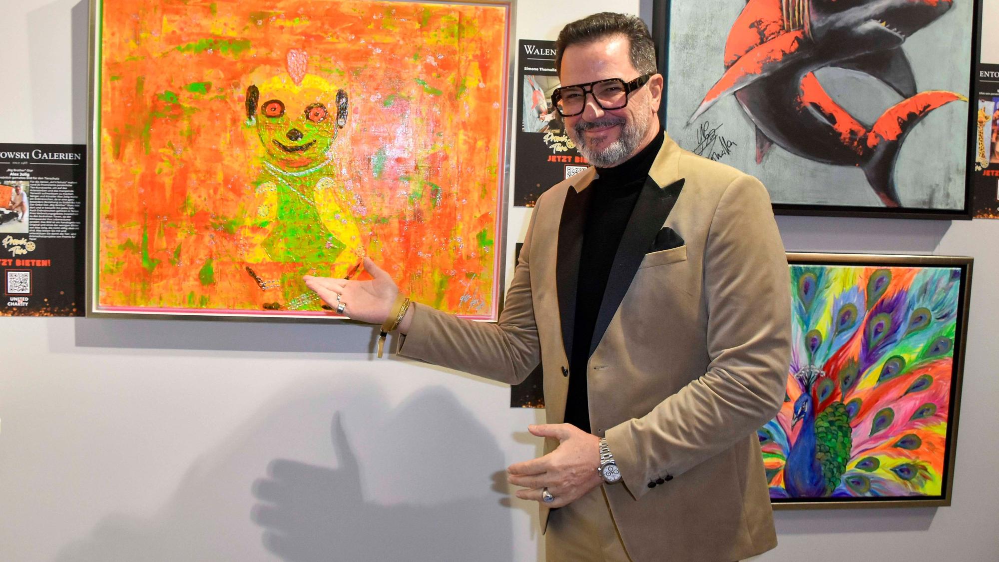 Alex Jolig versucht sich auch gerne mit Kunst.