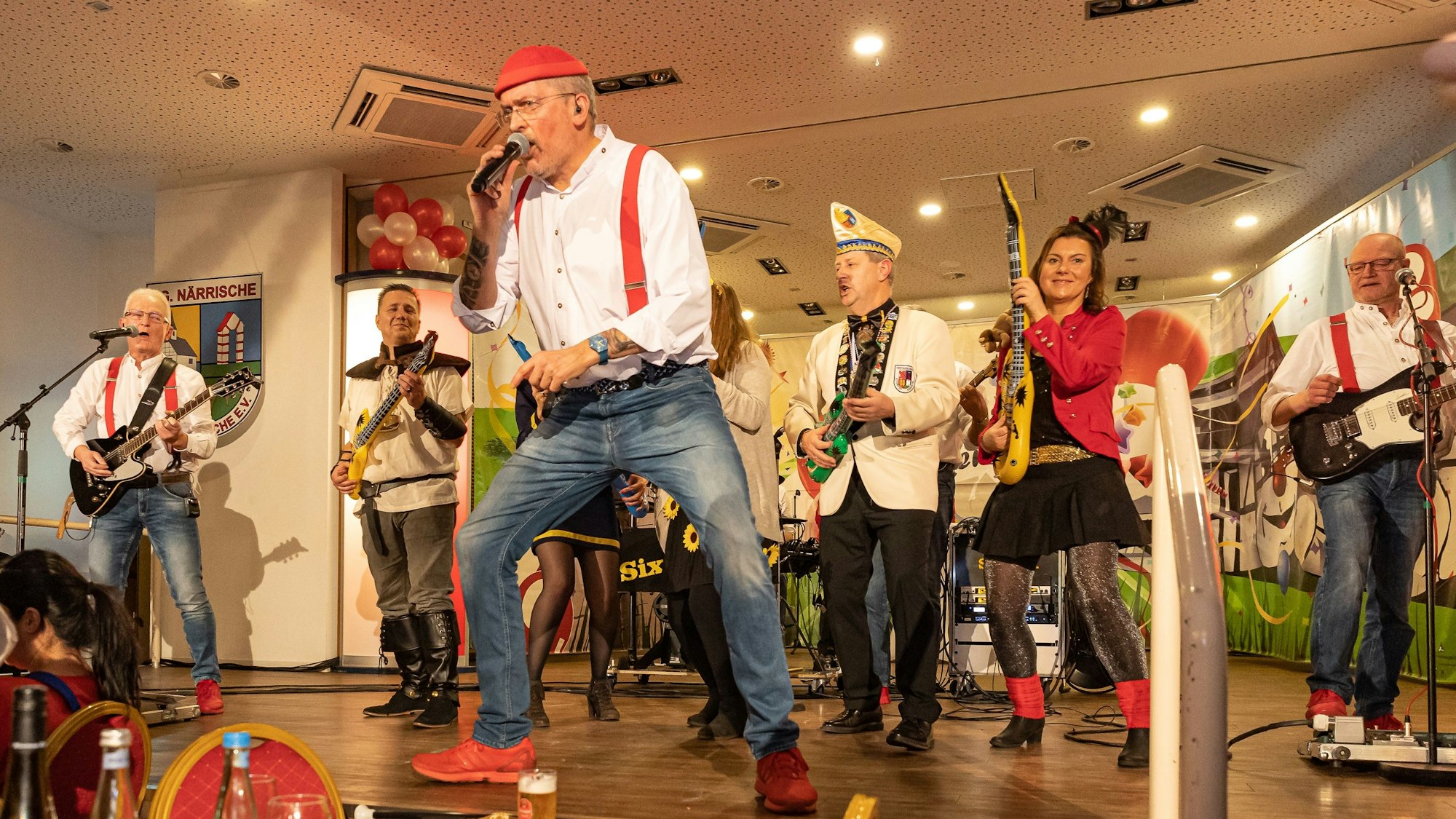 Spaß an der Musik und ihren Auftritten steht bei der Band „Sixpack“ nicht nur an Karneval immer im Vordergrund.