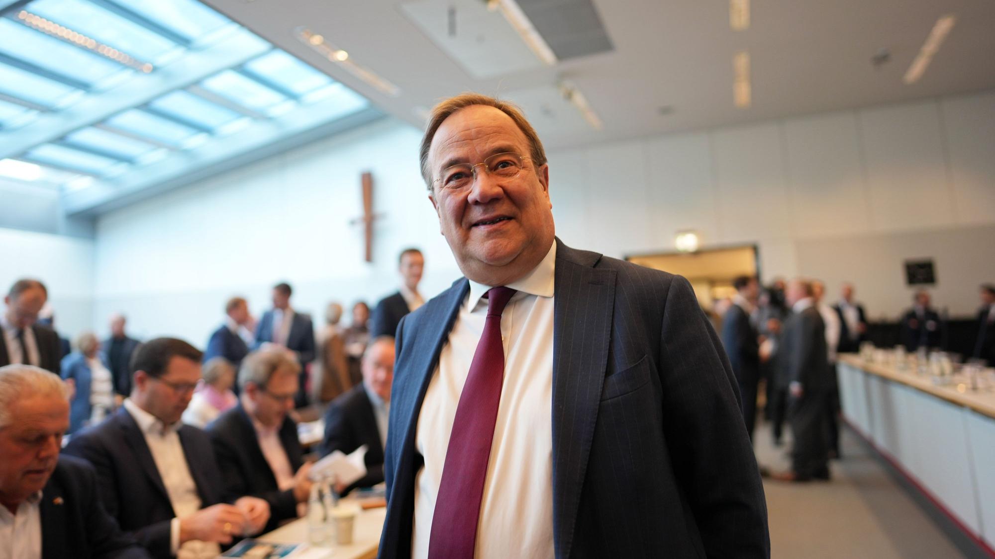 Ex-Ministerpräsident Armin Laschet (CDU) ist bei einer Veranstaltung zu sehen.