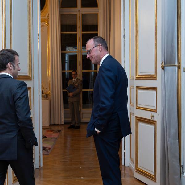 Emmanuel Macron und Friedrich Merz im Élysée-Palast.