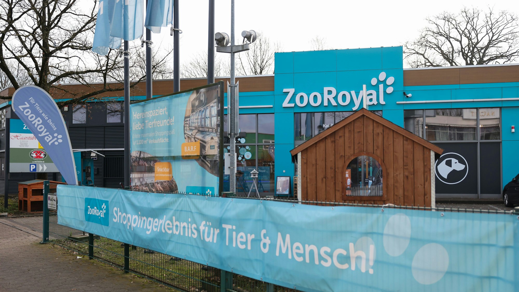 Außenansicht Heimtiermarkt ZooRoyal in Hamburg-Niendorf.