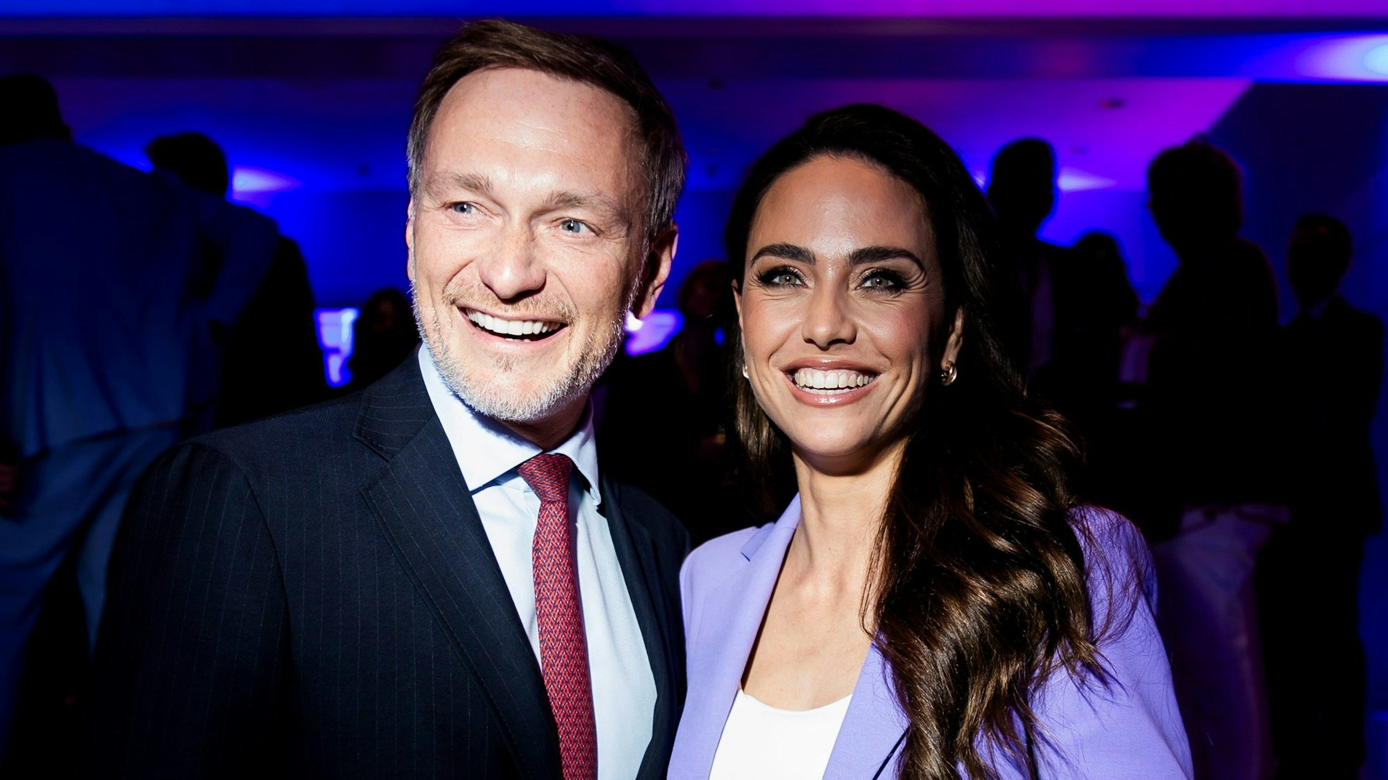 Das Bild zeigt das Ehepaar Franca Lehfeldt, Autorin und Journalistin, und der damalige Bundesfinanzminister Christian Lindner (FDP), bei einer Veranstaltung im vergangenen Jahr.