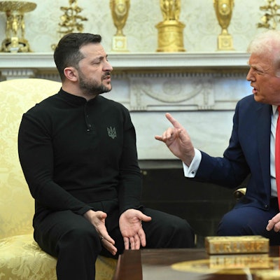 Donald Trump überzog Wolodymyr Selenskyj bei einem Treffen im Weißen Haus am Freitagabend mit Vorwürfen.