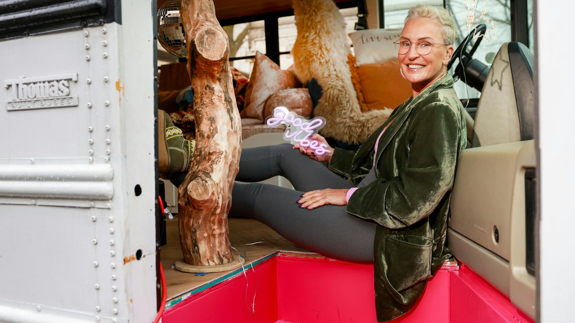 Porträt der Kölner Influencerin Nadine Miree aka Nana Gold.
Foto: Michael Bause