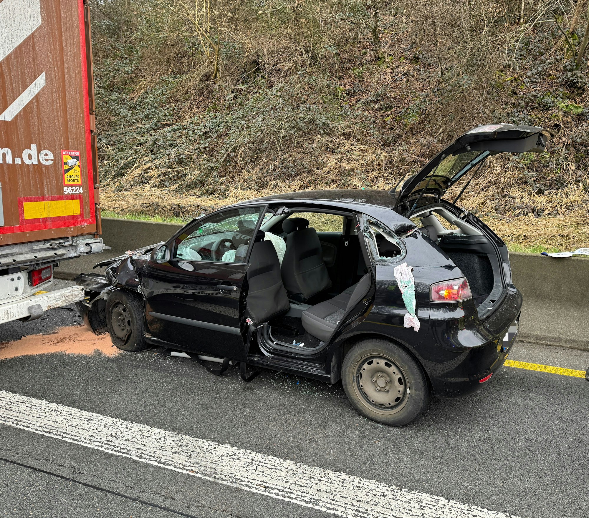 Die Ermittlungen zur Unfallursache liegen nun bei der Polizei.