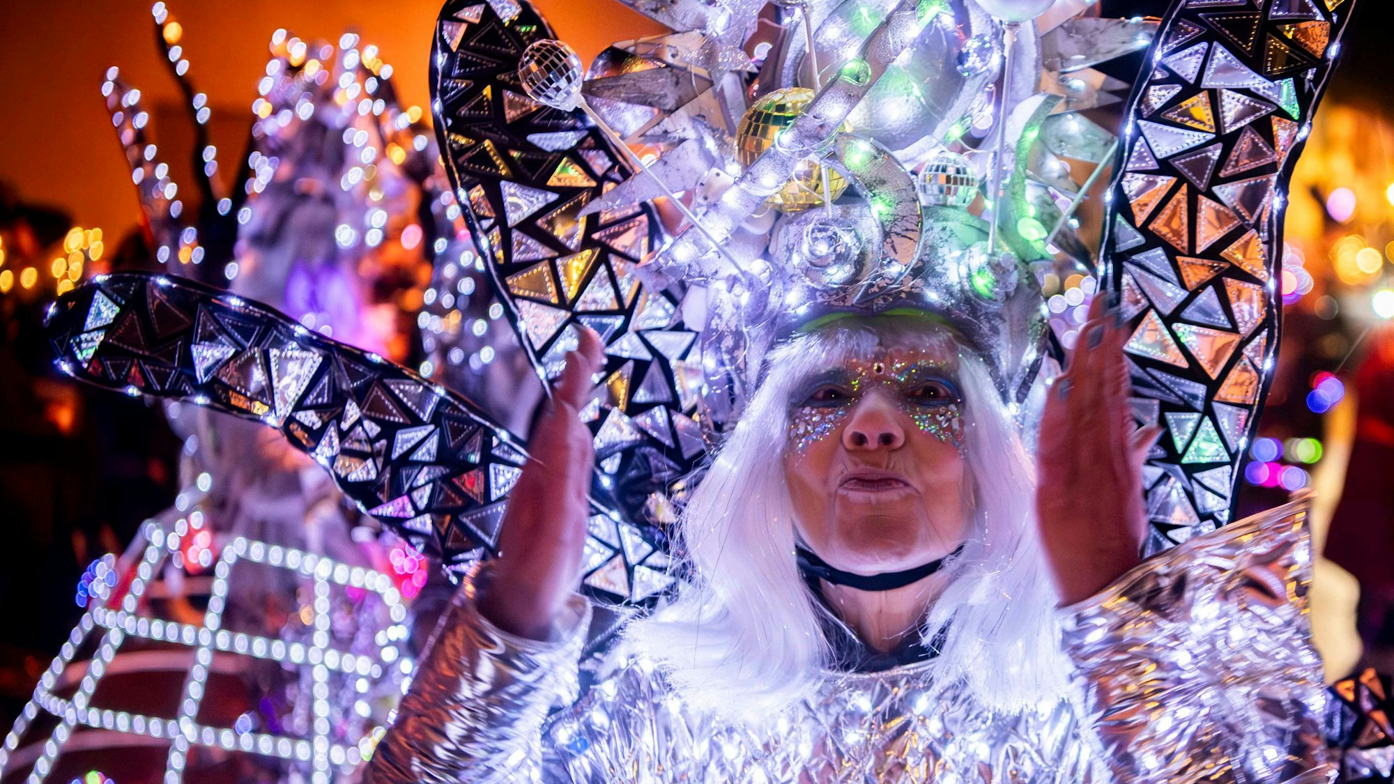 Der Lichterzug in Eiserfey lockte wieder Tausende Besucher an.