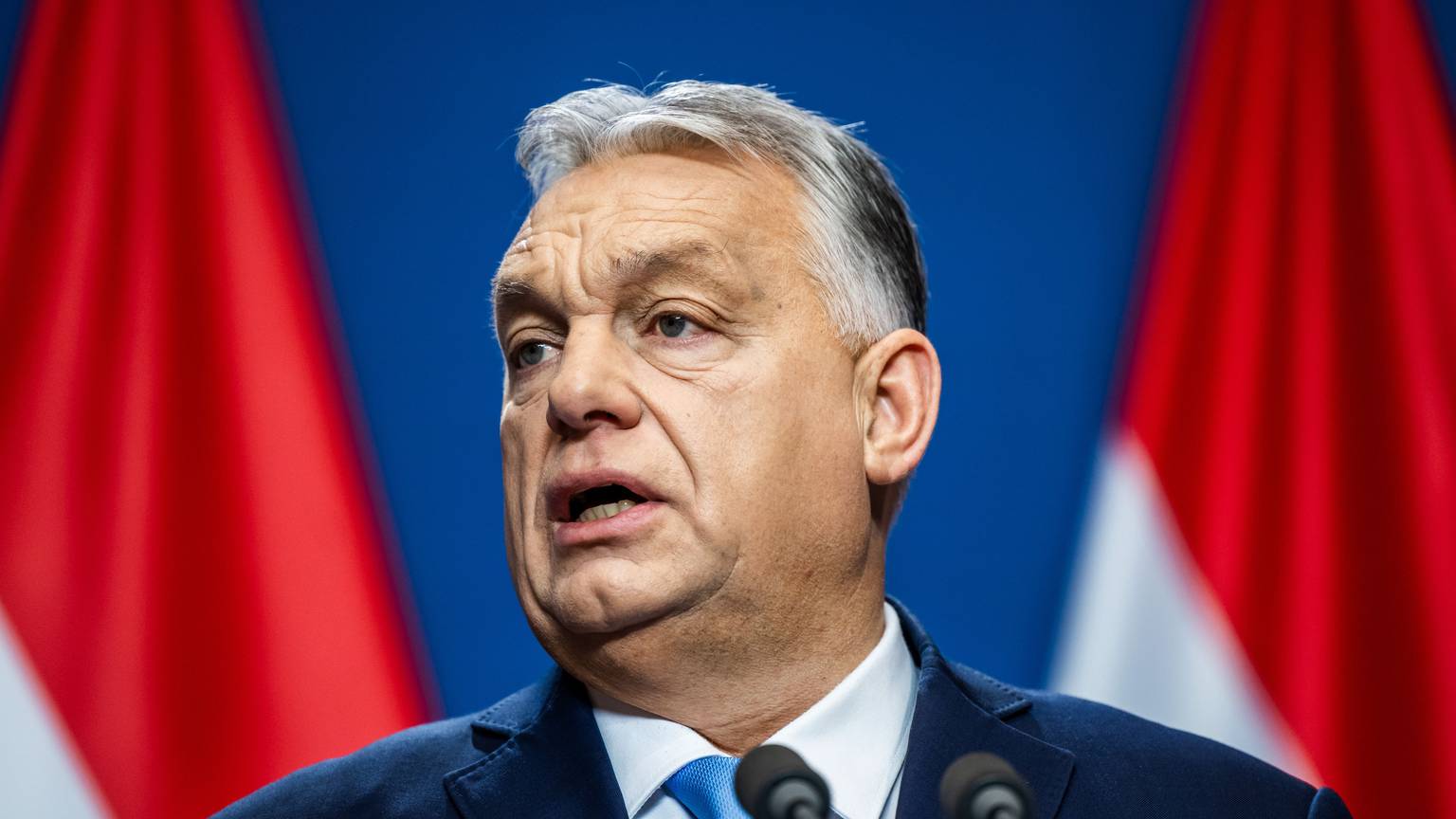 Für den ungarischen Ministerpräsident Viktor Orban wird ein Handyvideo zum Problem (Archivbild)