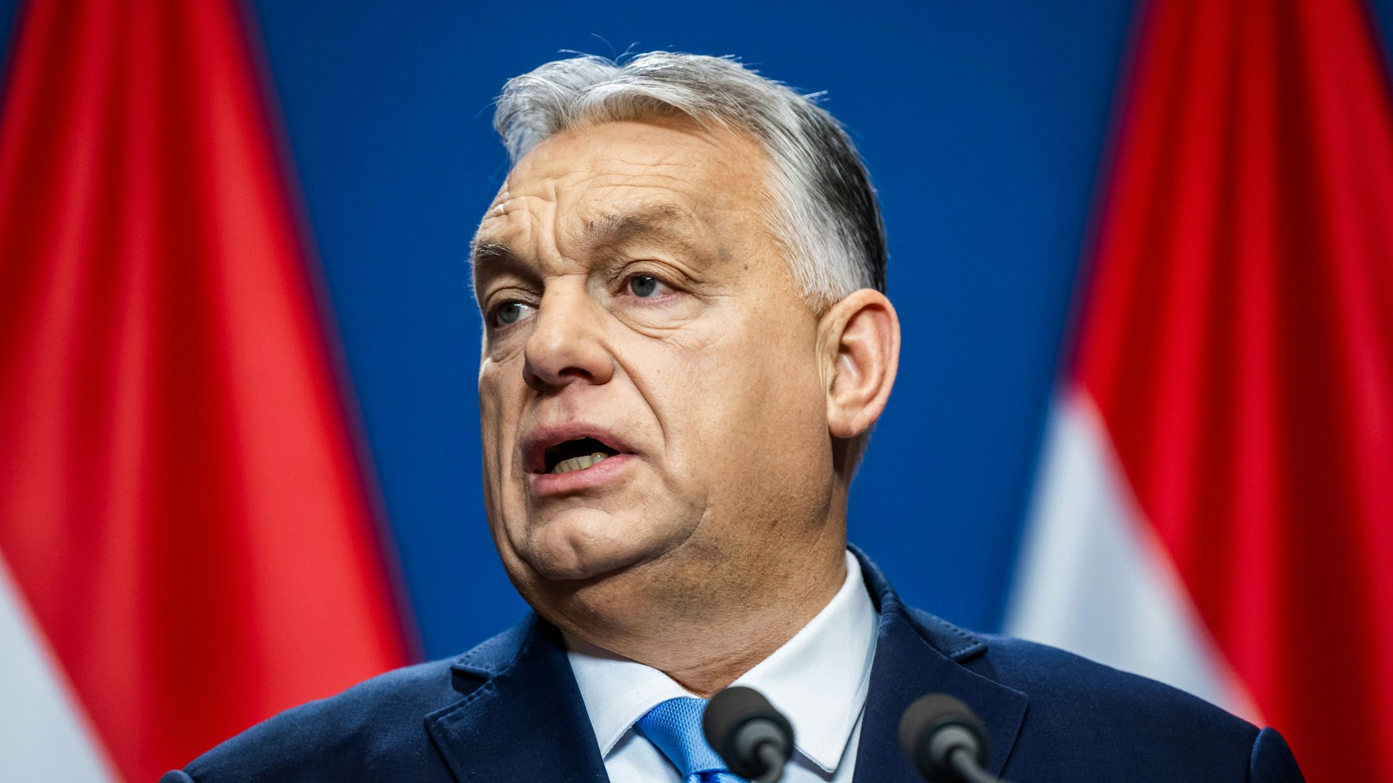 Für den ungarischen Ministerpräsident Viktor Orban wird ein Handyvideo zum Problem (Archivbild)