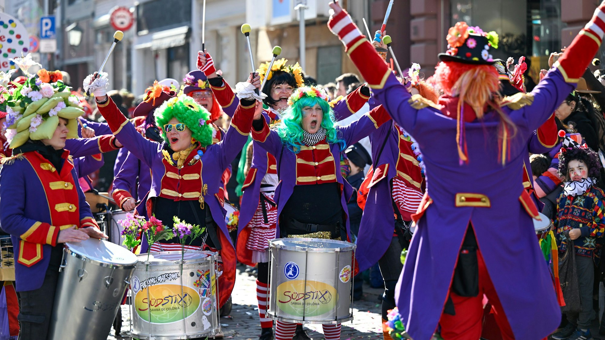 Die Schull- un Veedelszöch ziehen durch die Severinstraße.