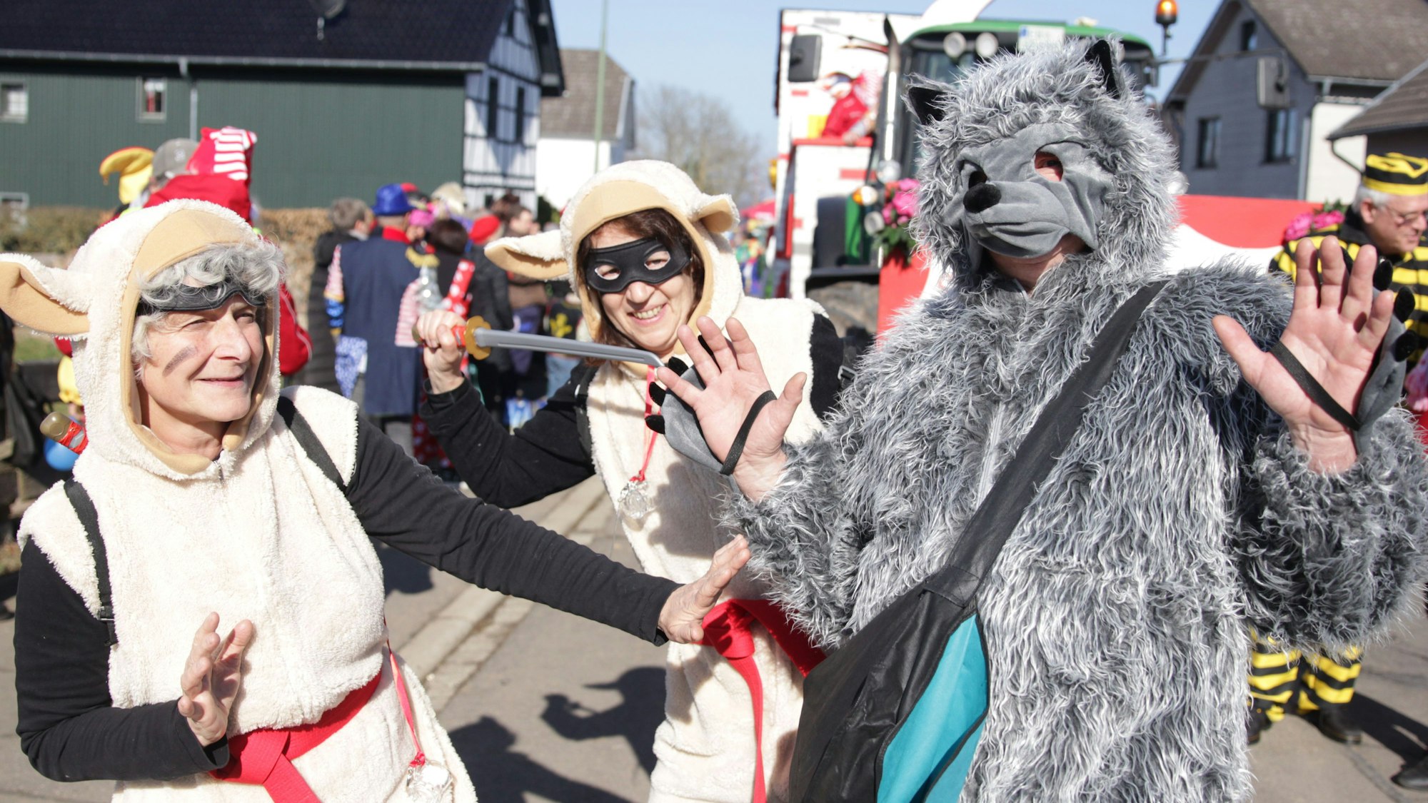 Die Freundesgruppe um Kurt May feiert die Rückkehr des Wolfs.