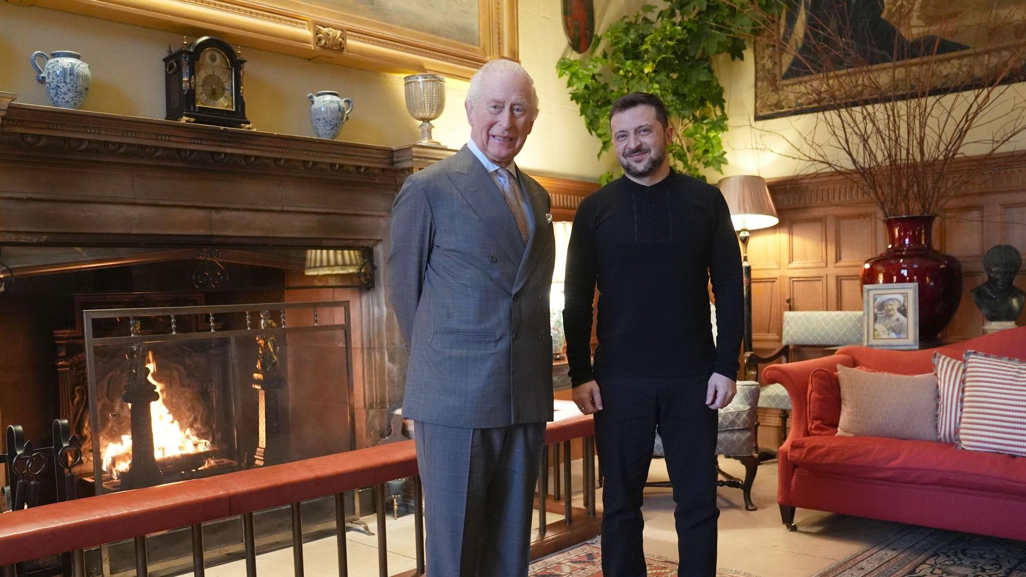 König Charles III. von Großbritannien empfängt den ukrainischen Präsidenten Wolodymyr Selenskyj auf dem Landsitz Sandringham in Norfolk.