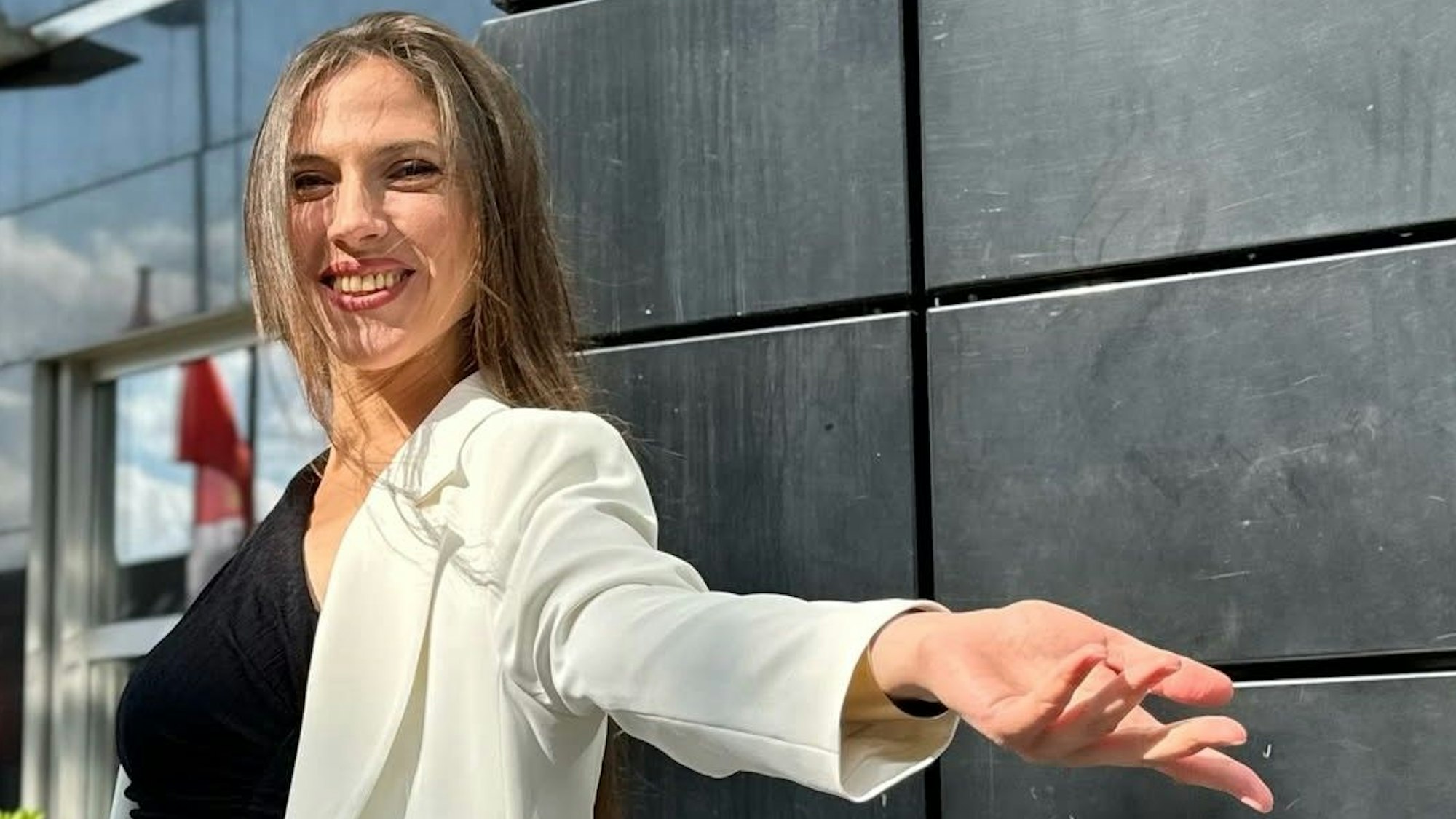 Auf dem Bild ist ein Portraitfoto von Olesia S. zu sehen.