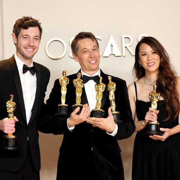 HOLLYWOOD, CALIFORNIA - MARCH 02: (L-R) Alex Coco, Sean Baker, and Samantha Quan, winners of the Best Picture for Anora, pose in the press room during the 97th Annual Oscars at Ovation Hollywood on March 02, 2025 in Hollywood, California. Mike Coppola/Getty Images/AFP (Photo by Mike Coppola / GETTY IMAGES NORTH AMERICA / Getty Images via AFP)