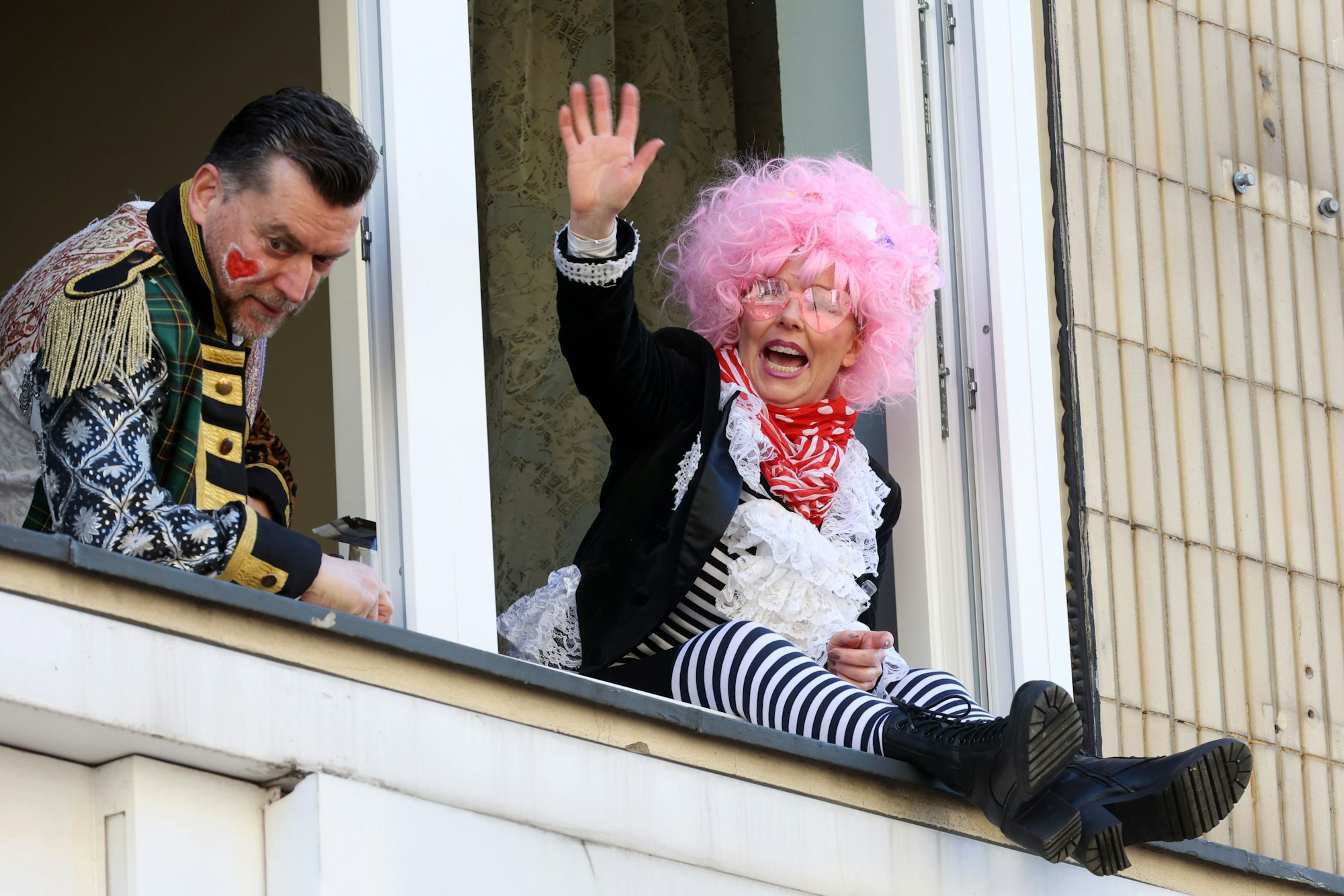 Jürgen und Elke im Fenster auf der Severinstraße