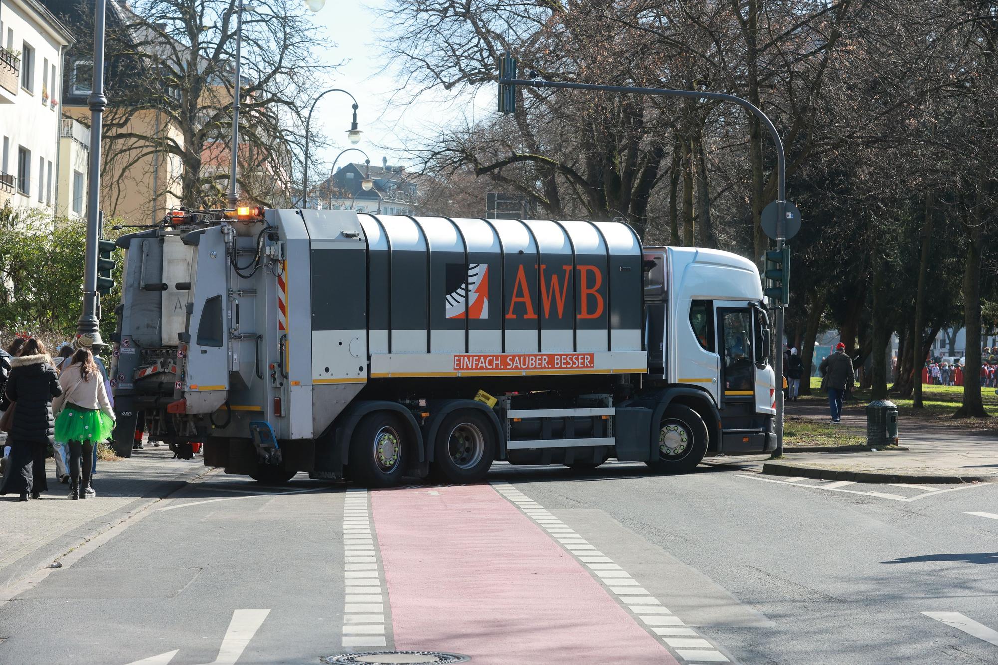 Auch die AWB ist am Rosenmontag im Einsatz.