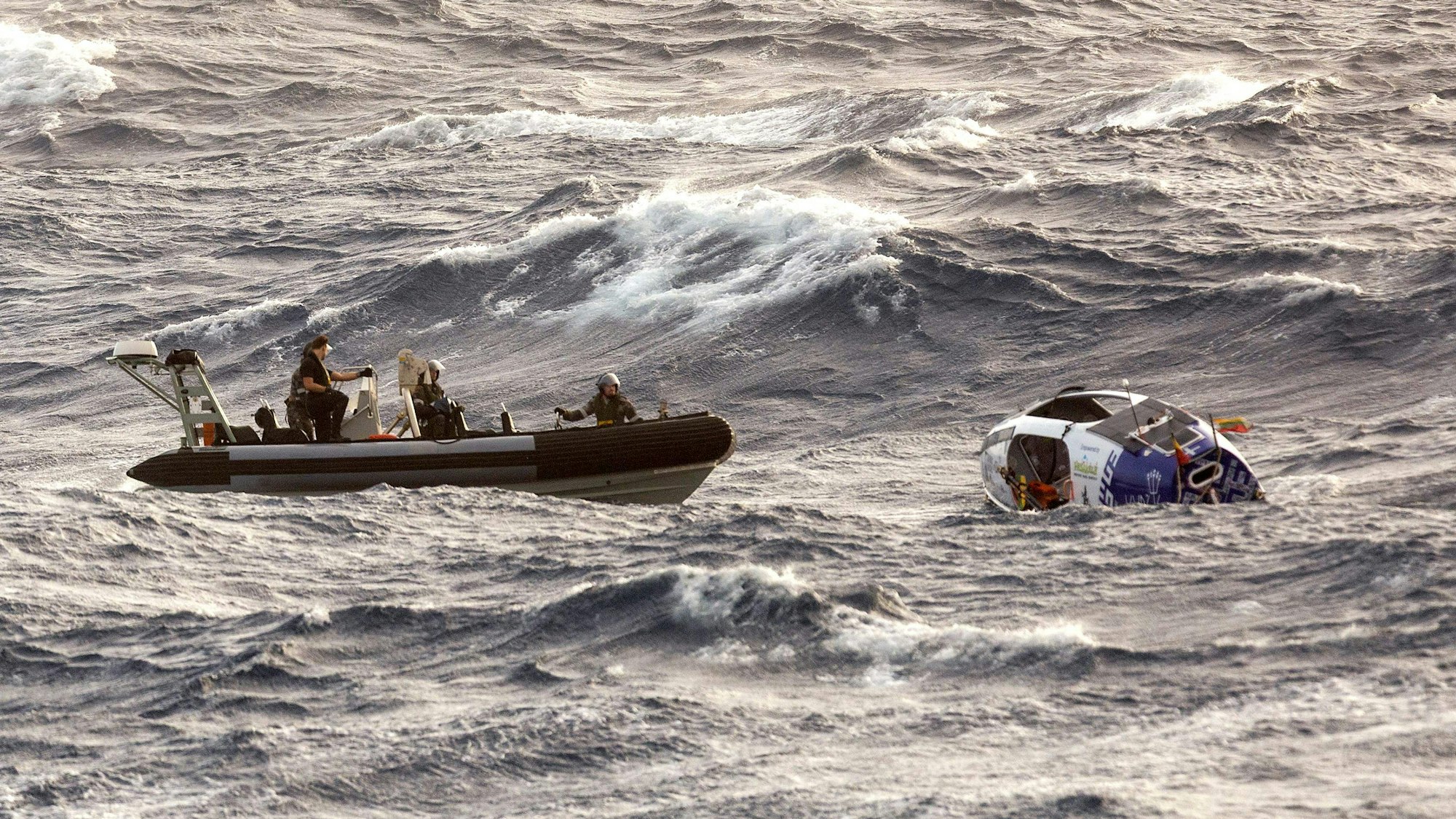 Der Ruderer Aurimas Mockus war wegen Sturm „Alfred“ in der Korallensee in Not geraten.