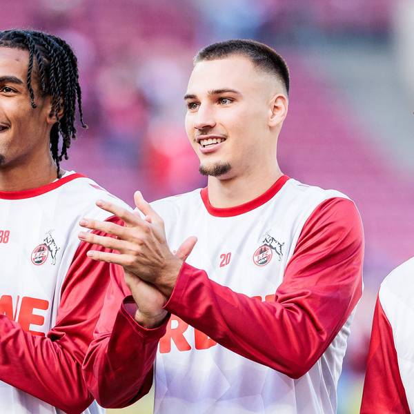 2. Fußball Bundesliga: 1. FC Köln - SSV Ulm 1846 05.10.2024 Damion Downs 1. FC Köln, 42, Tim Lemperle 1. FC Köln, 19 applaudieren Richtung Kurve 2. Fußball Bundesliga, 1. FC Köln - SSV Ulm 1846, Köln, Rheinenergiestadion am 05.10.2024 DFL REGULATIONS PROHIBIT ANY USE OF PHOTOGRAPHS AS IMAGE SEQUENCES AND/OR QUASI-VIDEO. *** 2 Soccer Bundesliga 1 FC Köln SSV Ulm 1846 05 10 2024 Damion Downs 1 FC Köln, 42 , Tim Lemperle 1 FC Köln, 19 applaud towards the curve 2 Soccer Bundesliga, 1 FC Köln SSV Ulm 1846, Cologne, Rheinenergiestadion on 05 10 2024 DFL REGULATIONS PROHIBIT ANY USE OF PHOTOGRAPHS AS IMAGE SEQUENCES AND OR QUASI VIDEO Copyright: xBEAUTIFULxSPORTS/Wunderlx