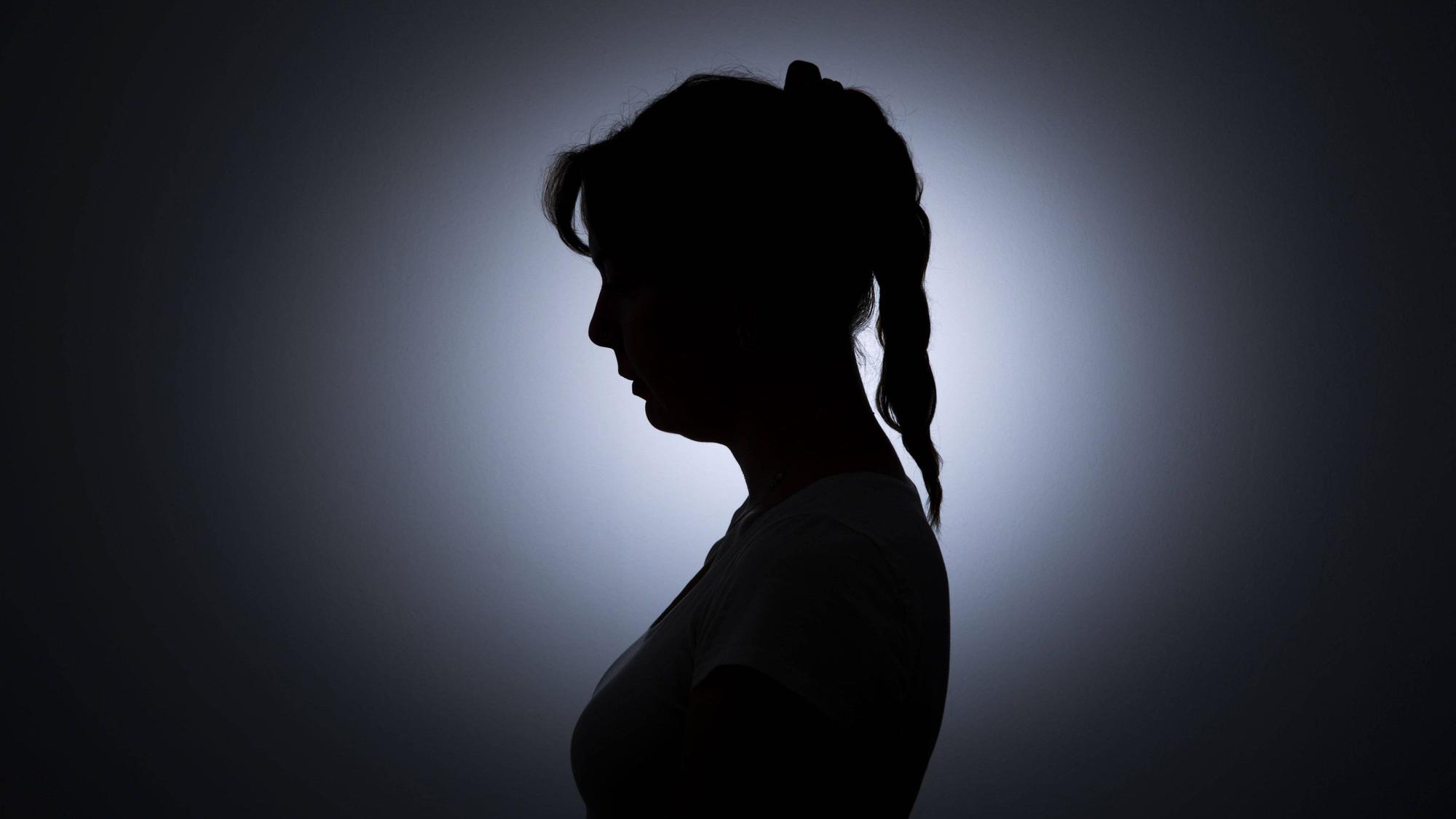 Symbolfoto: Immer mehr Frauen werden Opfer digitaler Gewalt.
