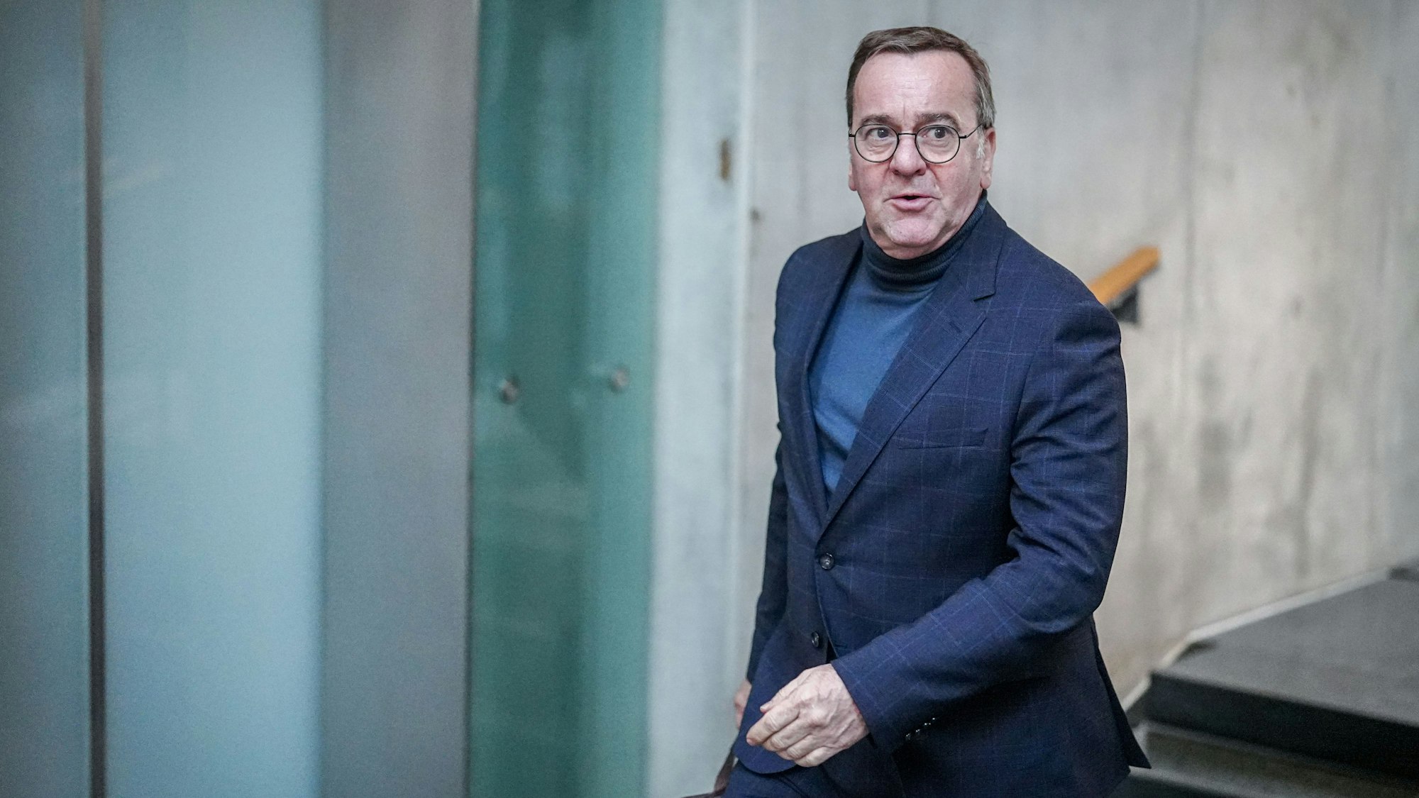 Boris Pistorius (SPD), Bundesminister der Verteidigung, kommt zu Sondierungsgesprächen von Union und SPD nach der Bundestagswahl.