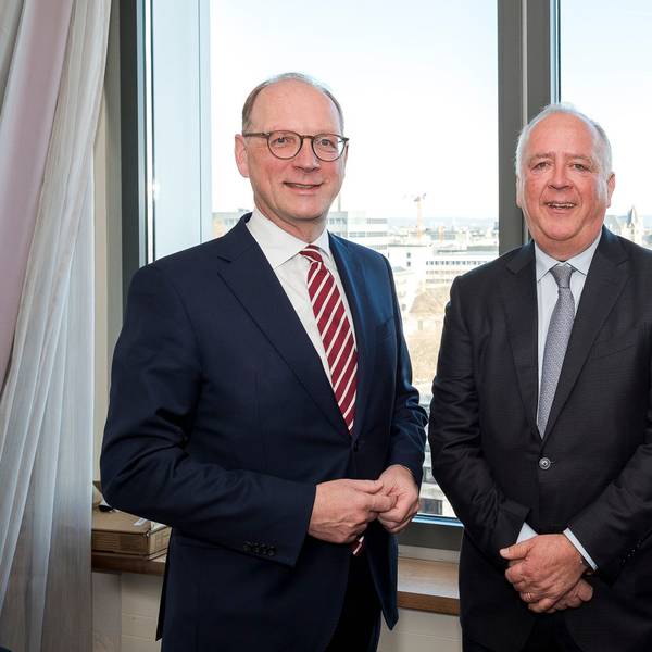 Netcologne-Chef Timo von Lepel (l.) und Arbeitgeberpräsident Gunnar Herrmann