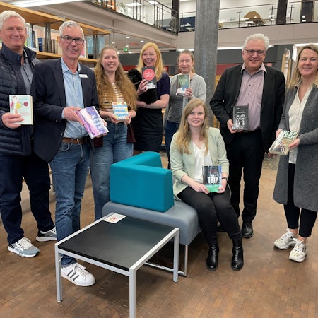 Die Organisatoren und Sponsoren von "Lev liest" freuen sich auf die 13. Leverkusener Buchwoche.