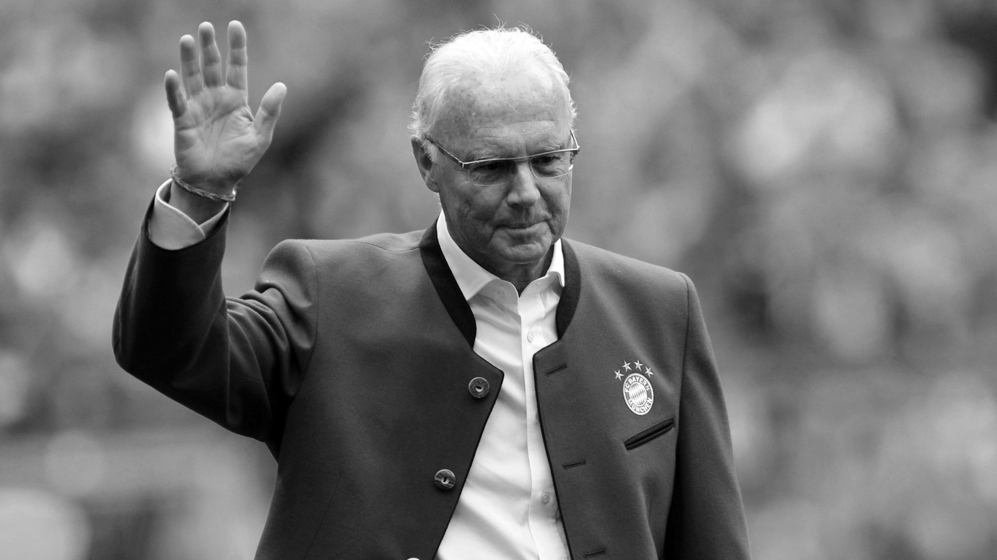 Franz Beckenbauer starb 2024 im Alter von 78 Jahren. In der Allianz Arena soll der deutschen Fußball-Legende künftig in besonderem Maße gedacht werden.