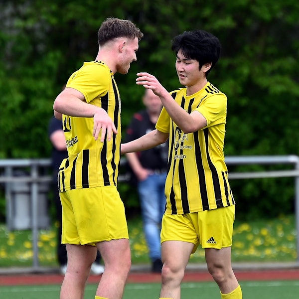 07.04.2024, Fussball-SV Schlebusch - Fortuna Bonn
rechts: Yutaro Takasaki (Schlebusch) Torschütze zum 1:0
Foto: Uli Herhaus