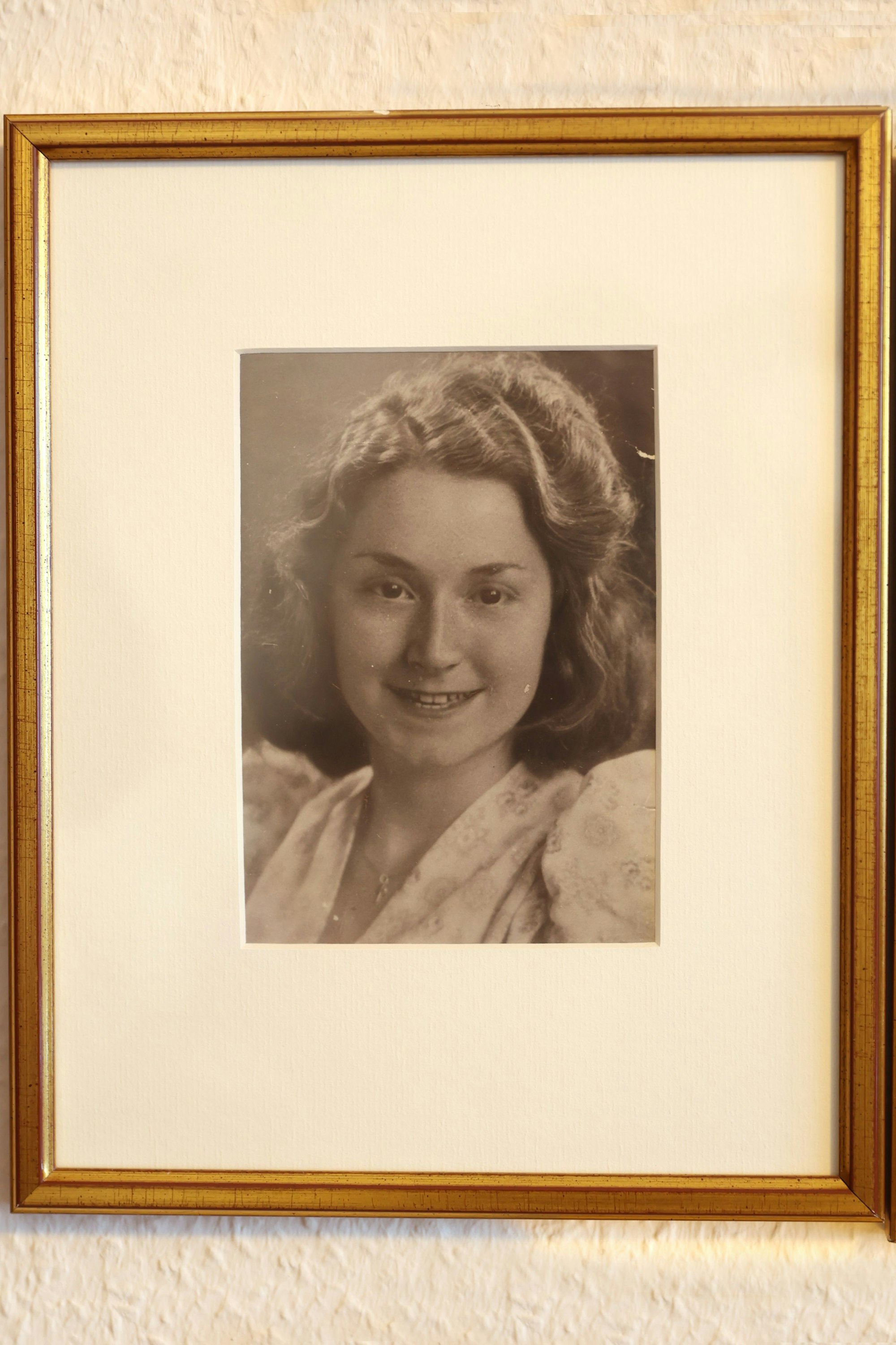 05.03.2025
Köln:
100-jährige Lydia Mörs aus Rodenkircchen Plattes Lehren aus 100 Jahren Leben – 
„Mach' dich nie finanziell abhängig“
Foto: Martina Goyert