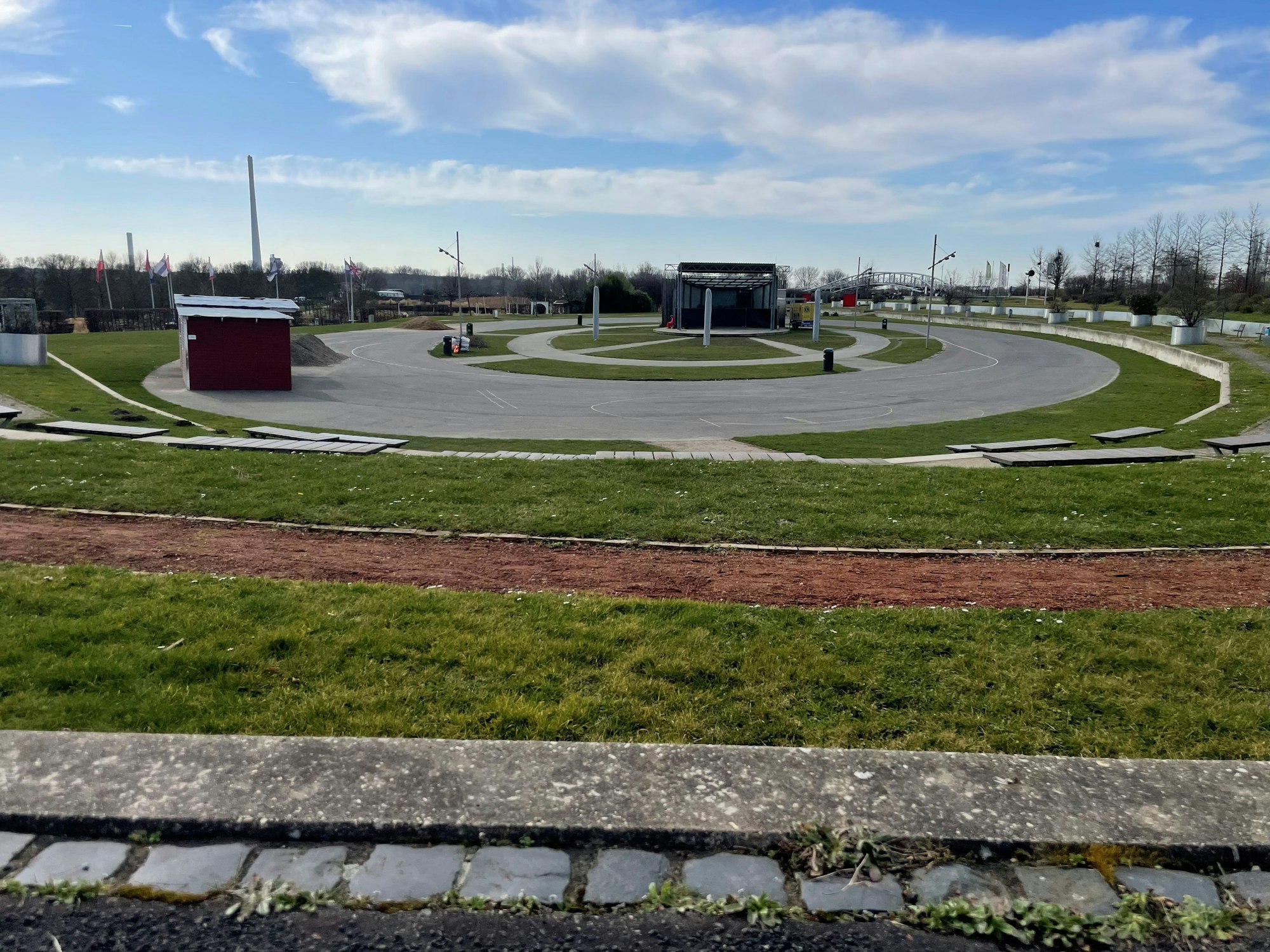 Die Sparkassen-Arena im Neulandpark.