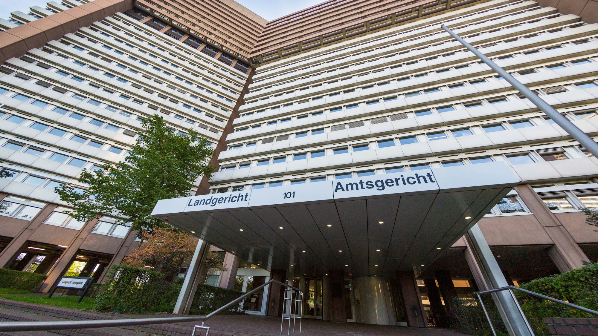 Der Fall wird vor dem Kölner Landgericht verhandelt.