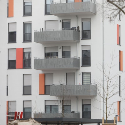 2024 fielen 345 weniger Wohnungen aus ihrer Mietpreisbindung, als angenommen, trotzdem sinkt ihre Zahl drastisch (Symbolbild).