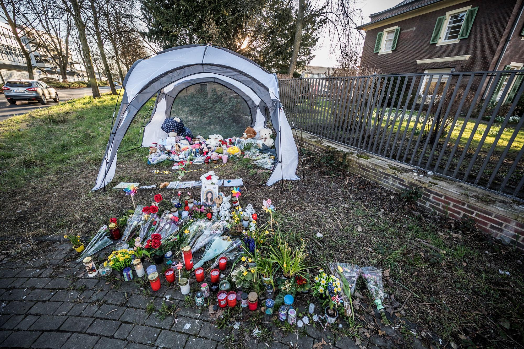 Die Gedenkstätte am Kreisverkehr Berliner Platz neben der Bonner Straße in Opladen.