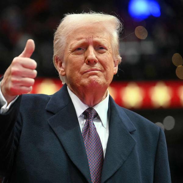 US-Präsident Donald Trump gibt einen Daumen hoch