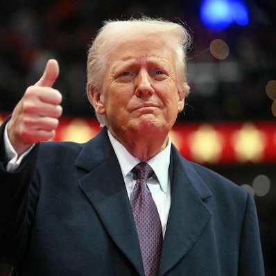 US-Präsident Donald Trump gibt einen Daumen hoch