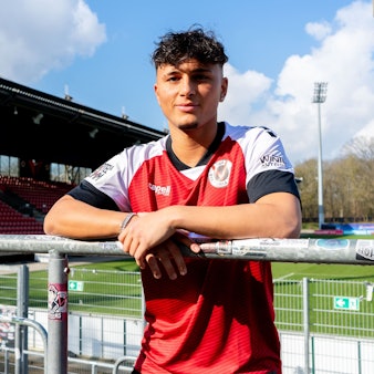 Samuele Carella hat einen Profivertrag bei Viktoria Köln unterschrieben.