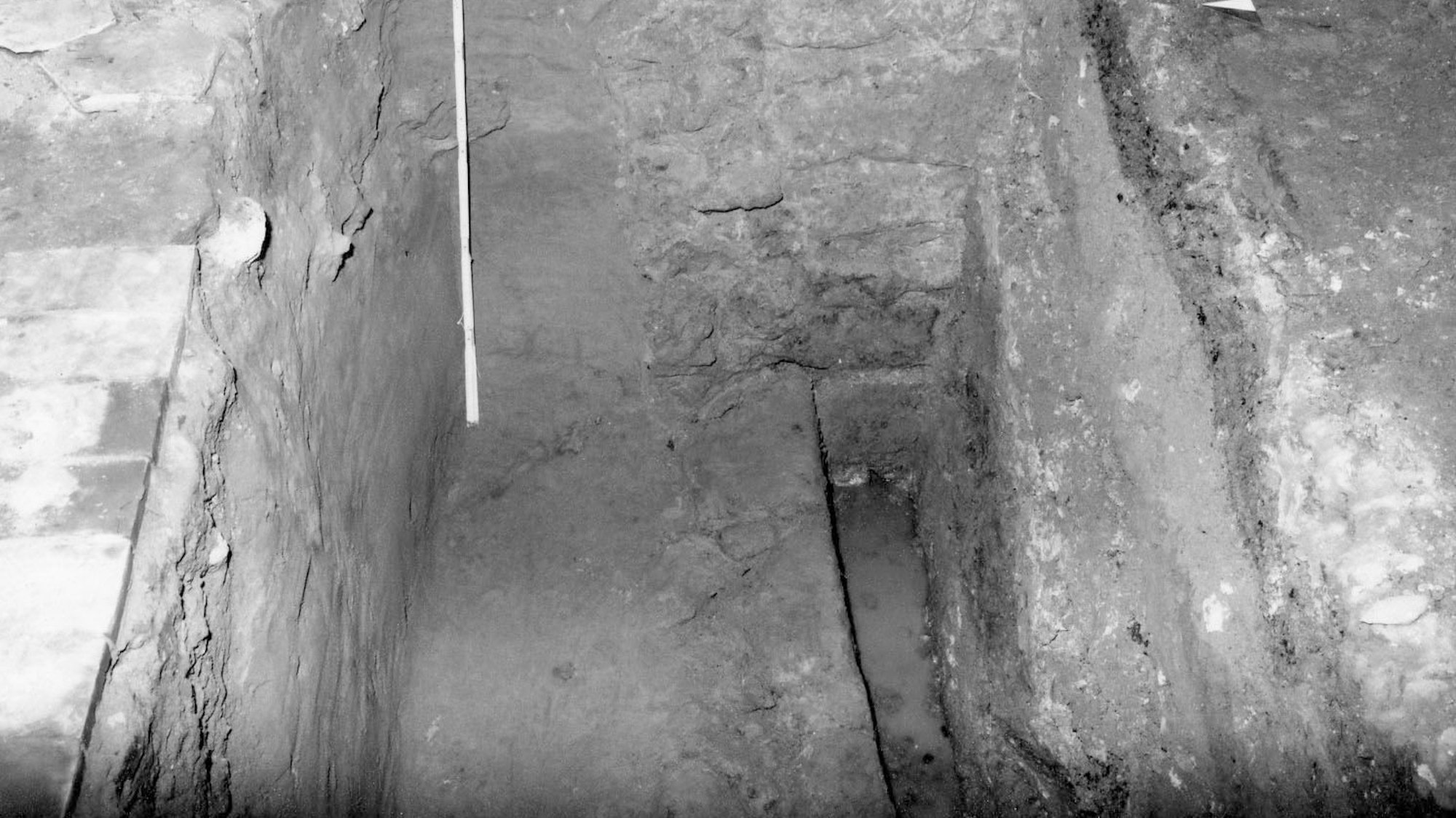 Ein Bad in einem historischen Keller.