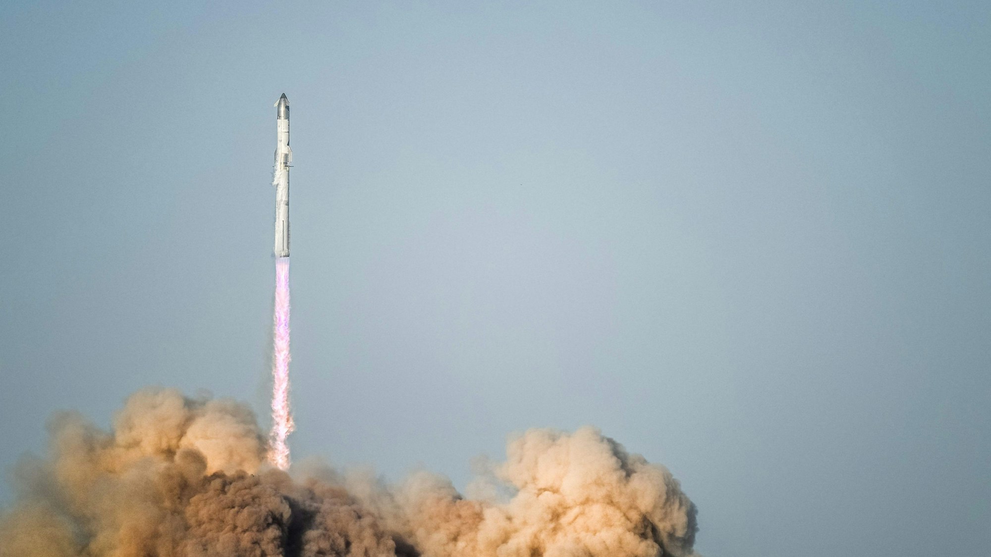 BOCA CHICA BEACH, TEXAS - MARCH 06: SpaceX Starship Flight 8 launches from Orbital Launch Pad A at Boca Chica beach on March 06, 2025 in Boca Chica Beach, Texas. The SpaceX Starship Flight 8 test launched and successfully caught its booster upon descent.   Brandon Bell/Getty Images/AFP (Photo by Brandon Bell / GETTY IMAGES NORTH AMERICA / Getty Images via AFP)