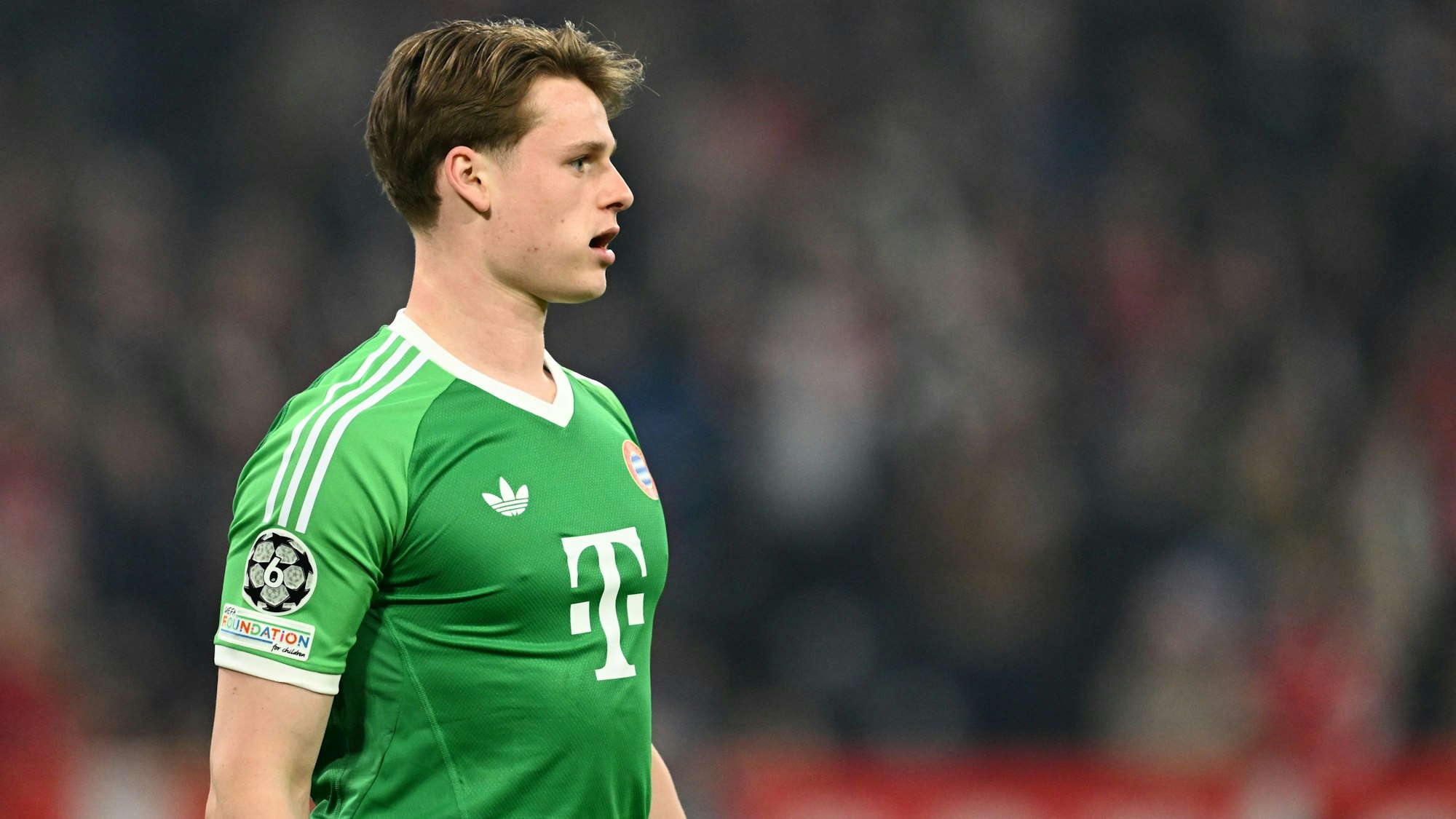 Münchens Jonas Urbig in Aktion.