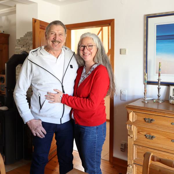 05.03.2025
Leverkusen:
Gleichstellung in der Beziehung. Wie klappt es bei Familie Neunzig/Drinhausen in Leverkusen?
Sabine Neunzig und Harald Drinhausen erzählen
Foto: Martina Goyert