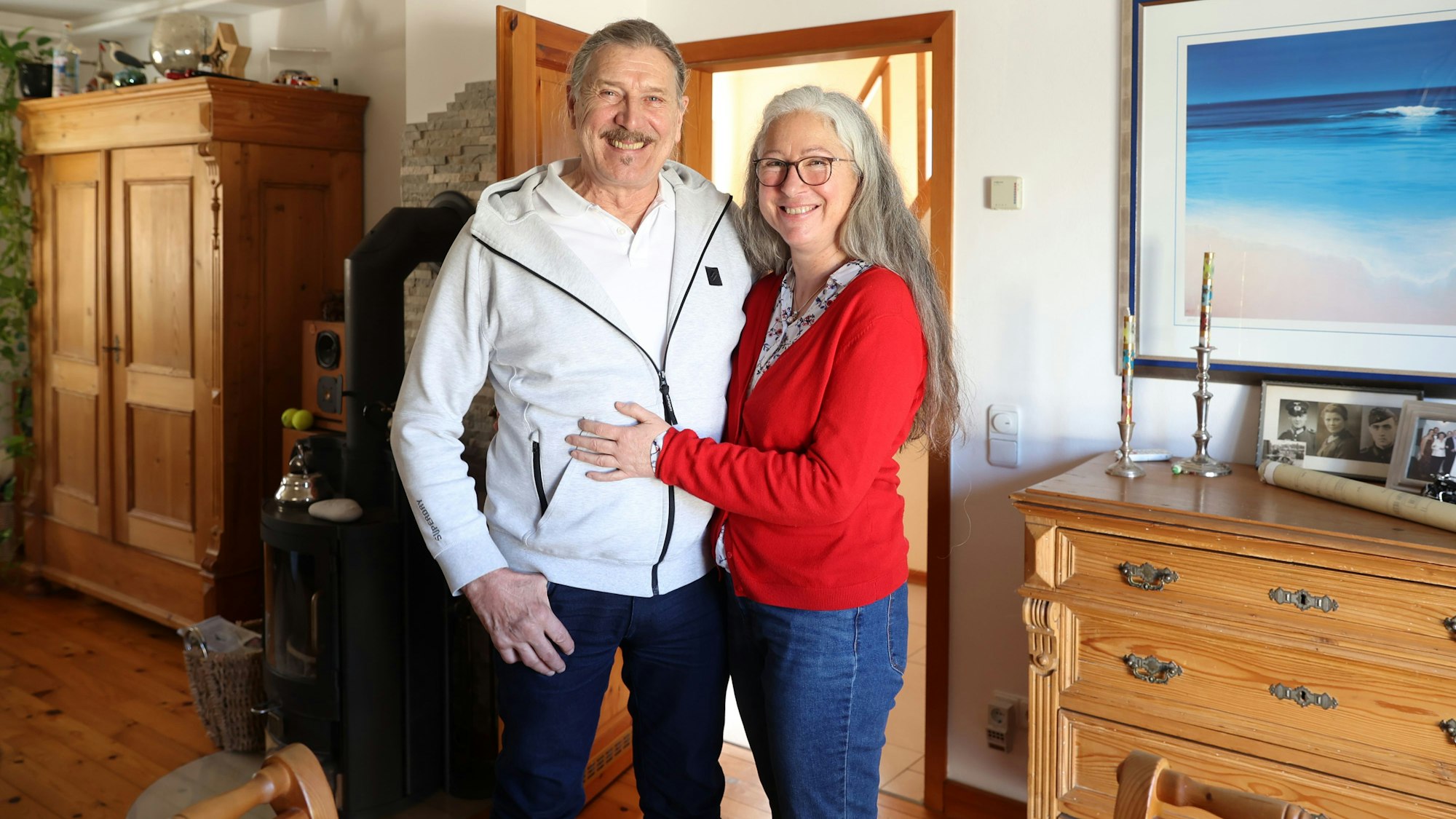 05.03.2025
Leverkusen:
Gleichstellung in der Beziehung. Wie klappt es bei Familie Neunzig/Drinhausen in Leverkusen? 
Sabine Neunzig und Harald Drinhausen erzählen
Foto: Martina Goyert